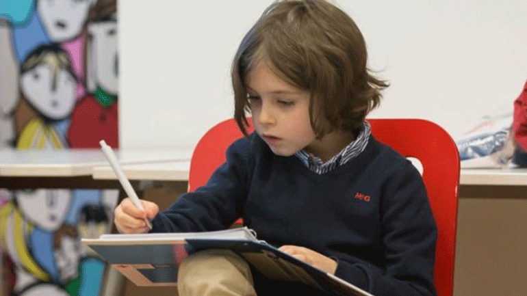 Παιδί – θαύμα παίρνει πτυχίο σε ηλικία εννέα ετών