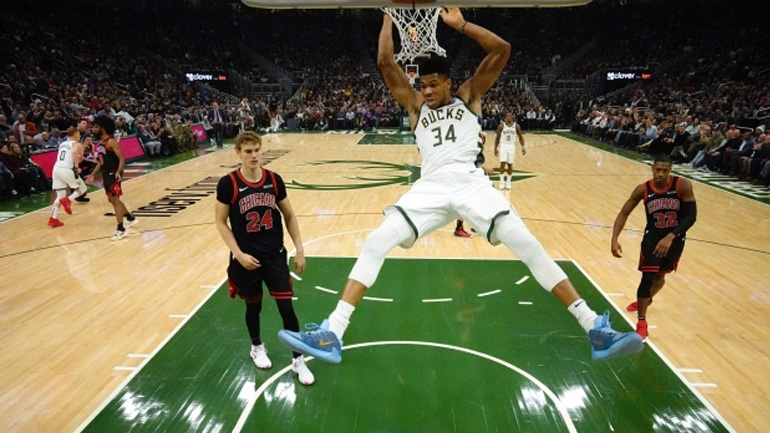 Αντετοκούνμπο: «Παίρνω δύναμη όταν βλέπω τον Μπλέντσο να είναι επιθετικός»