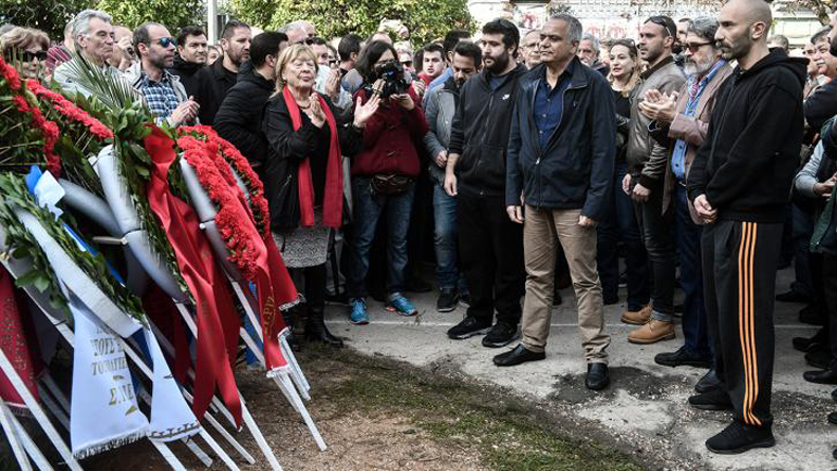 Στεφάνι στο Πολυτεχνείο κατέθεσε ο Πάνος Σκουρλέτης