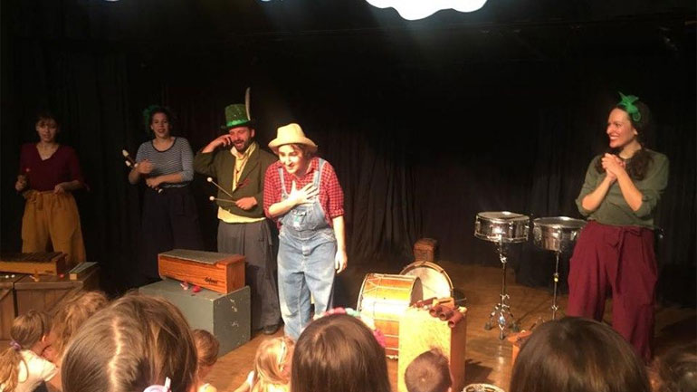 «Η χύτρα με το χρυσάφι» στο Θέατρο Μορφές Έκφρασης