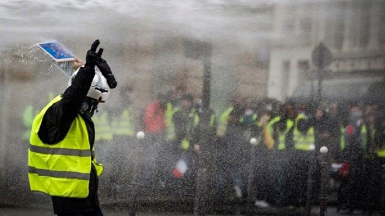 Περισσότερες από 260 συλλήψεις στη Γαλλία