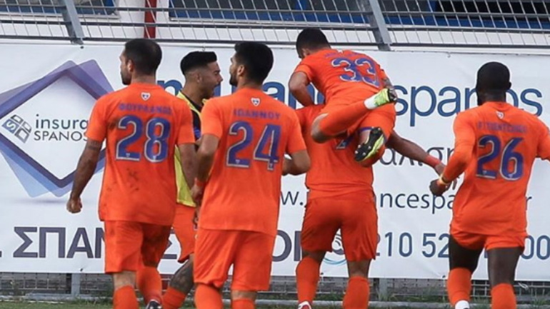 Football League: Χέρι-χέρι στην κορυφή Ιωνικός και Τρίκαλα