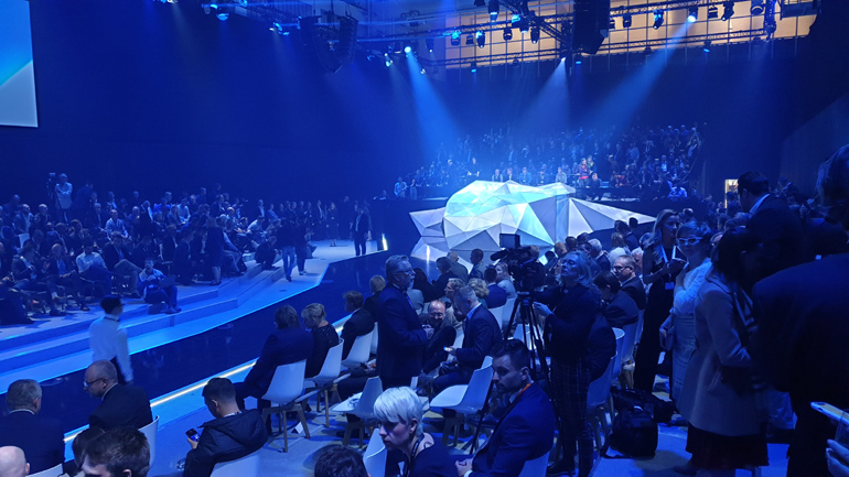 Εντυπωσιακό το σκηνικό που στήθηκε για την αποκάλυψη της 4ης γενιάς Skoda Octavia