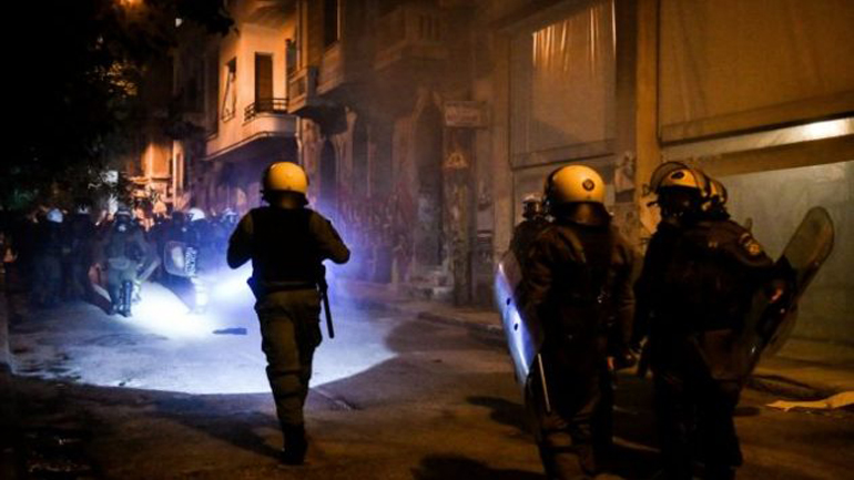 Βίντεο με βίαιες σκηνές από προσαγωγές