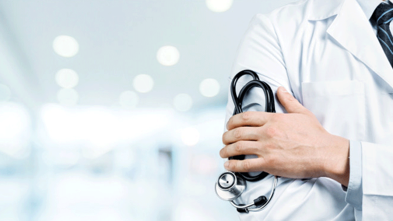 Γαλλία: Πρωτοφανής υπόθεση παιδεραστίας με δράστη έναν συνταξιούχο χειρουργό