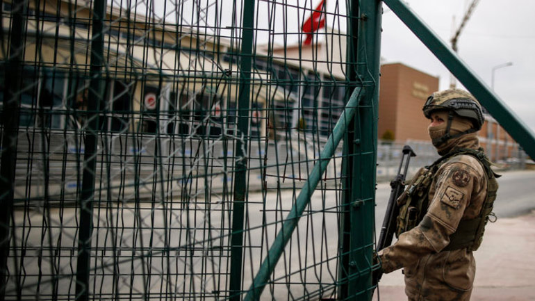 Περισσότεροι από 120 δημοσιογράφοι παραμένουν κρατούμενοι σε τουρκικές φυλακές