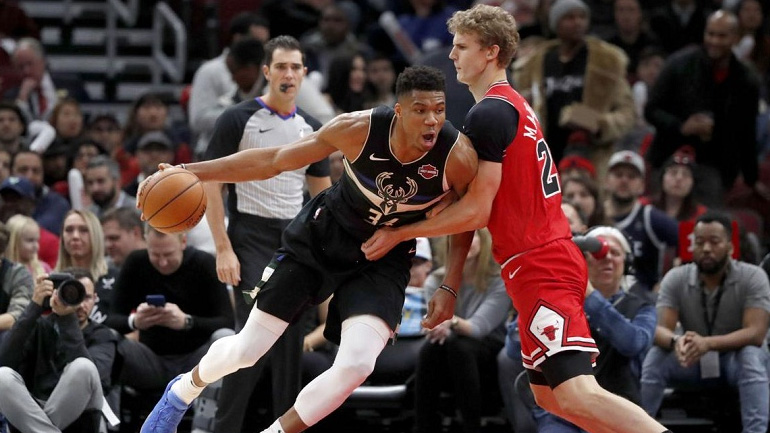 Οι Μπακς άλωσαν το Σικάγο με ηγέτη τον Γιάννη Αντετοκούνμπο