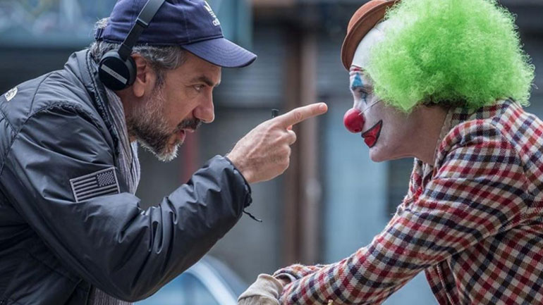 «Joker»: Ο Τοντ Φίλιπς μοιράζεται νέες φωτογραφίες από τα γυρίσματα