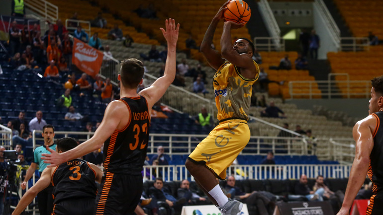 Δεύτερη ήττα για την ΑΕΚ, 79-75 η Ράστα Βέχτα στο ΟΑΚΑ