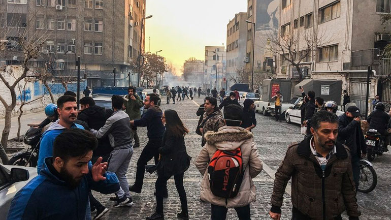 Τρεις νεκροί από ταραχές στην Τεχεράνη