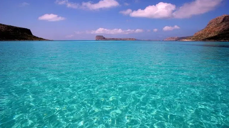 Ζεστές οι ελληνικές θάλασσες παρά τα ισχυρά καιρικά φαινόμενα των επόμενων ημερών