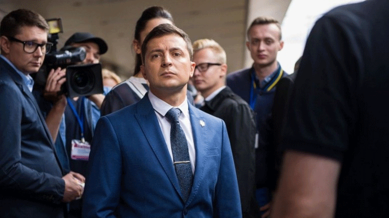 Ο Ουκρανός πρόεδρος δηλώνει «κουρασμένος» από το σκάνδαλο με τον Τραμπ