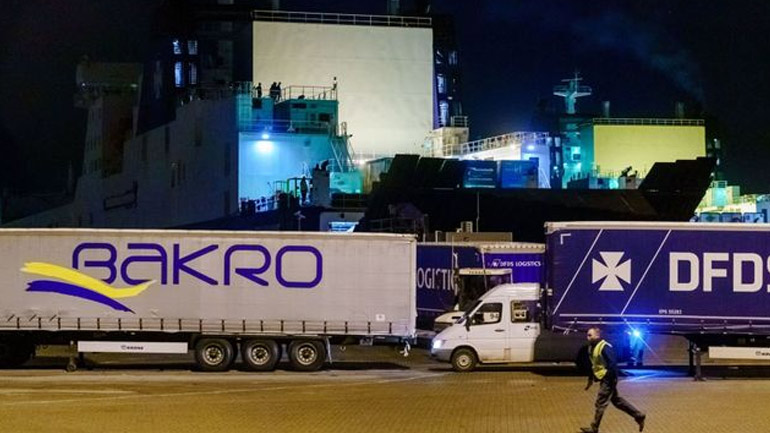 Ολλανδία: Καλά στην υγεία τους οι 25 μετανάστες που βρέθηκαν σε φορτηγό πλοίο με προορισμό τη Βρετανία