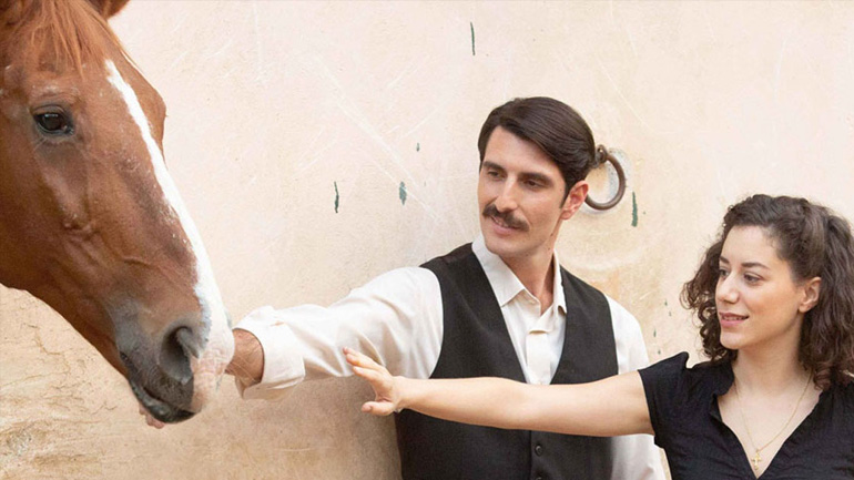 Άγριες Μέλισσες: Ο Δούκας βρίσκεται αντιμέτωπος με τον εκβιασμό του Κωνσταντή