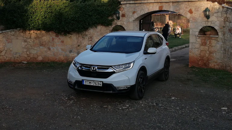 Στην ηλεκτρική λειτουργία (Electric Drive) το αυτοκίνητο κινείται αθόρυβα 