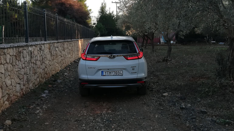 Πατάει εύκολα χώμα χάρη στην τετρακίνηση και στο ύψος του