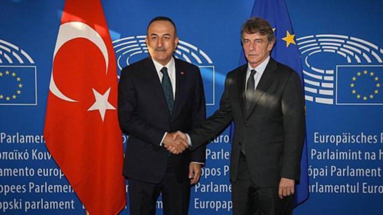 Πολιτικό φάουλ του προέδρου του Ευρωπαϊκού Κοινοβουλίου για τις κυρώσεις στην Τουρκία