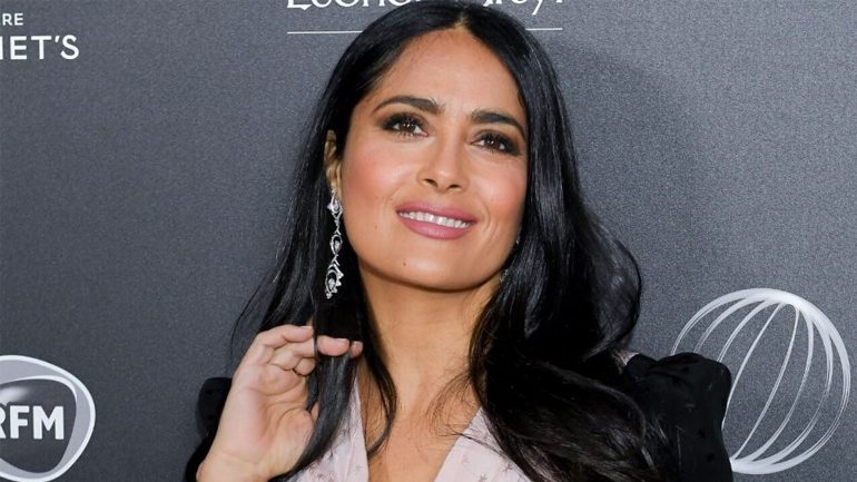Ο πράσινος χυμός της Salma Hayek για αποτοξίνωση