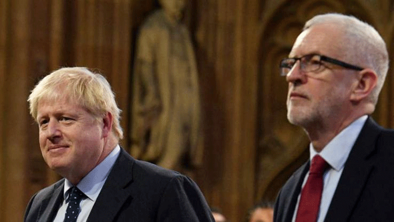 Bρετανία: Μειώνεται το προβάδισμα των Τόρις έναντι των Εργατικών