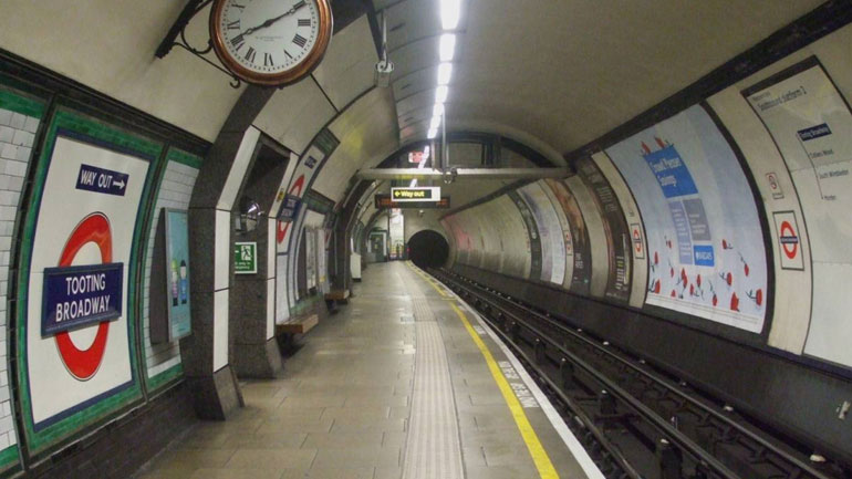 Άνοιξε και πάλι ο σταθμός Canary Wharf του Λονδίνου