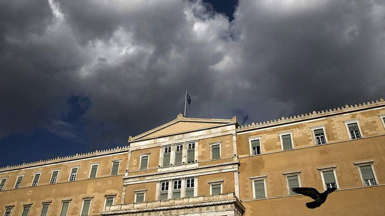 Μαλλί με μαλλί η αστυνομικός και η δημοσιογράφος