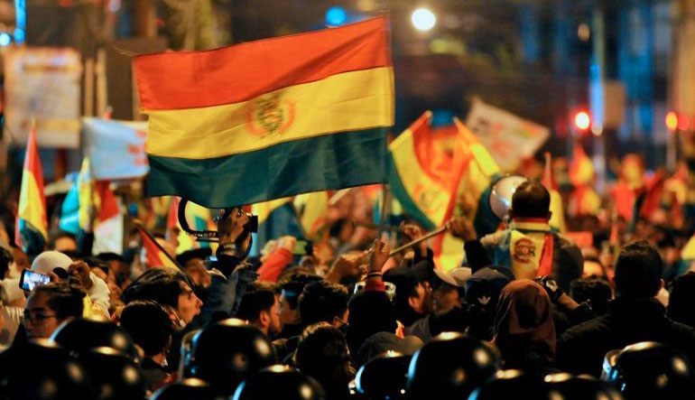 Βολιβία: Σταματούν τους αποκλεισμούς δρόμων οι διαδηλωτές
