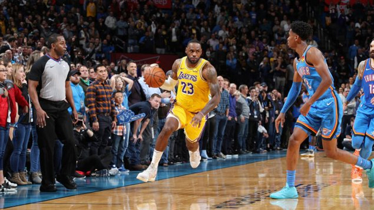 ΝΒΑ: Έκτη διαδοχική νίκη για τους Λέικερς, 130-127 τους Θάντερ