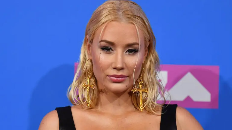 Η Ίγκι Αζαλέα κατήγγειλε ότι της έκλεψαν κοσμήματα αξίας 366.000 δολαρίων Η Ίγκι Αζαλέα κατήγγειλε ότι της έκλεψαν κοσμήματα αξίας 366.000 δολαρίων