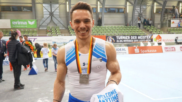 Λευτέρης Πετρούνιας: Το ιδιαίτερο δώρο για τη νεογέννητη κόρη του στο Παγκόσμιο Κύπελλο του Κότμπους Λευτέρης Πετρούνιας: Το ιδιαίτερο δώρο για τη νεογέννητη κόρη του στο Παγκόσμιο Κύπελλο του Κότμπους