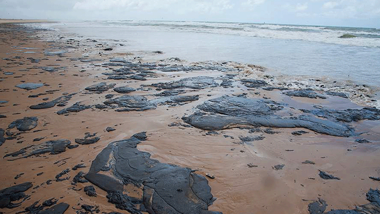 Βραζιλία: Η πετρελαιοκηλίδα  έφτασε για πρώτη φορά στην πολιτεία του Ρίο ντε Τζανέιρο