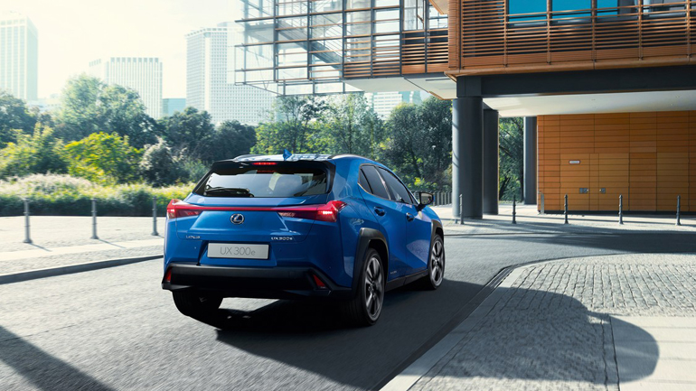 To Lexus που δεν καίει ούτε ένα λίτρο καυσίμου