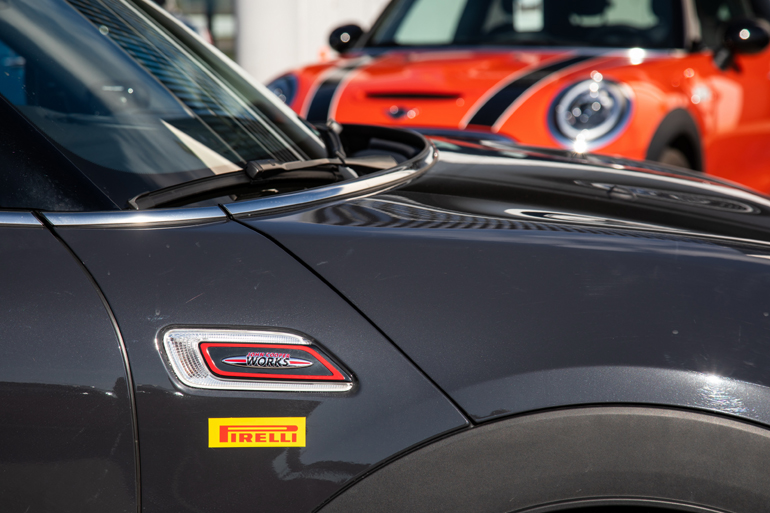 Η Pirelli στήριξε την οργάνωση της MINI στα Μέγαρα