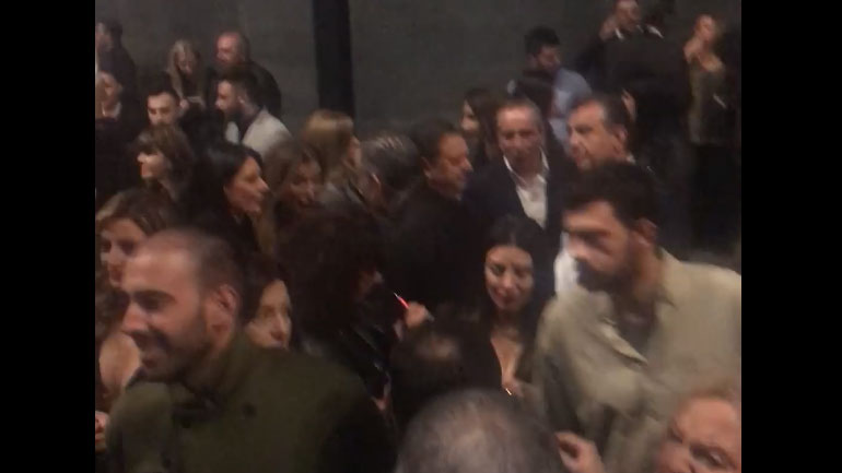 Θεσσαλονίκη: Λαοθάλασσα… καπνιστών έξω από μπουζούκια