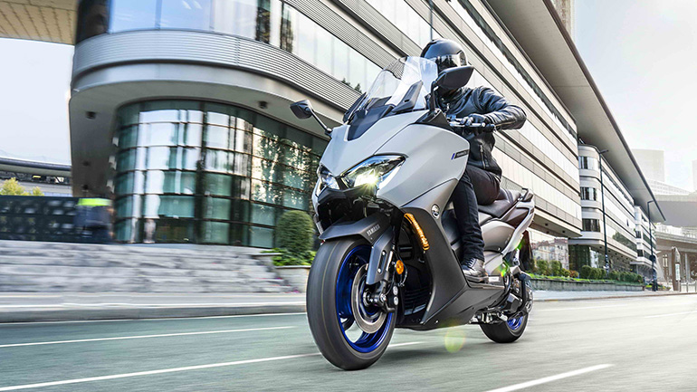 Yamaha Tmax 560: Περισσότερα κυβικά και Euro5