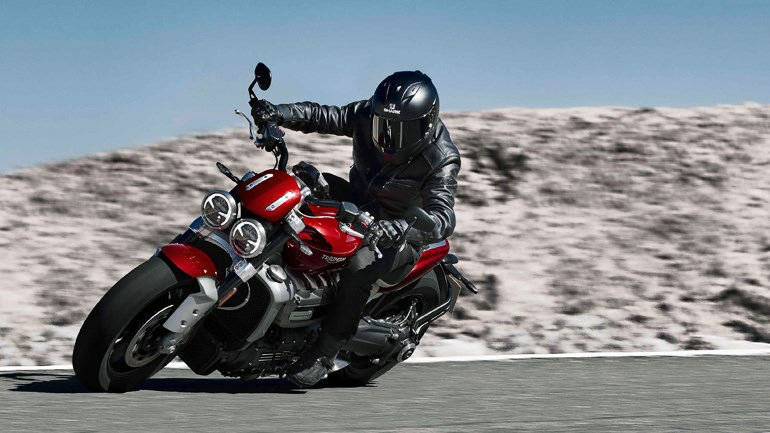 Triumph Rocket 3 R και GT σε δράση!