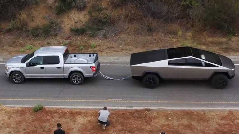 Tesla Cybertruck εναντίον Ford F-150
