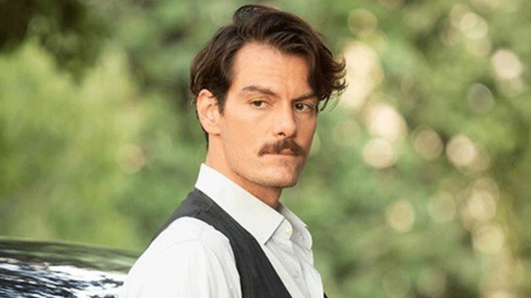 Γιάννης Κουκουράκης: Η αποκάλυψη για τα ετεροθαλή αδέλφια του