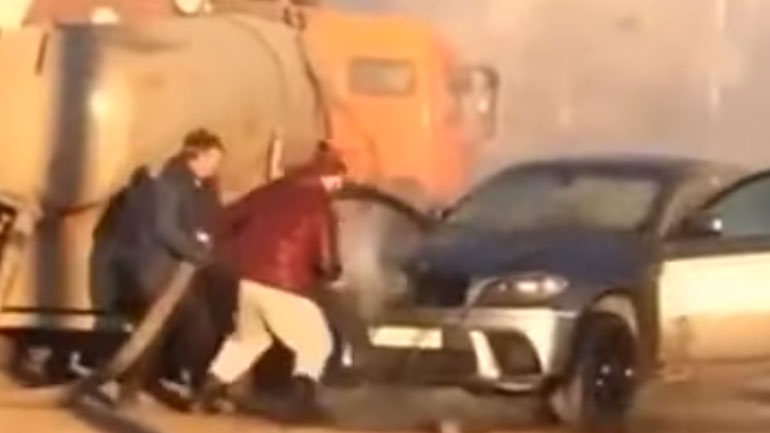 Ρωσία: Έσβησαν φωτιά με… ανθρώπινα λύματα