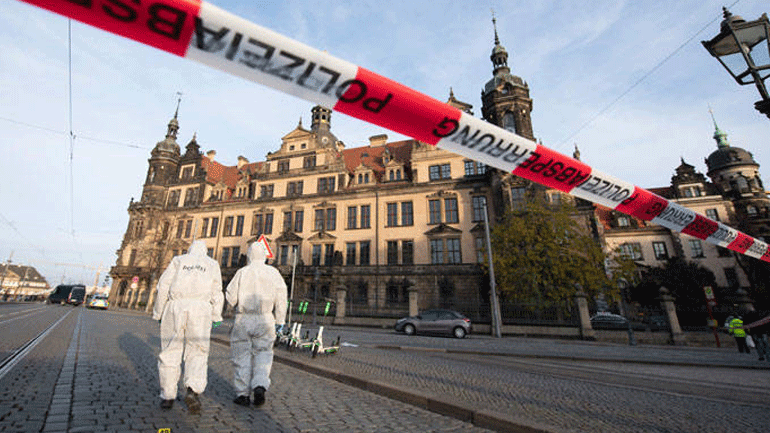 Βίντεο-ντοκουμέντο από τη δράση των ληστών στη ληστεία-«μαμούθ» στη Γερμανία Βίντεο-ντοκουμέντο από τη δράση των ληστών στη ληστεία-«μαμούθ» στη Γερμανία