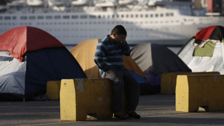 Στο λιμάνι του Πειραιά έφτασαν 76 μετανάστες και πρόσφυγες