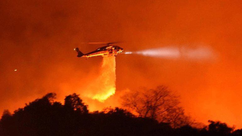 Καλιφόρνια: Εκκενώθηκαν περιοχές στη Σάντα Μπάρμπαρα που απειλούνται από μεγάλη πυρκαγιά