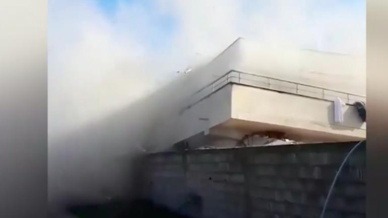 Σεισμός στην Αλβανία: Βίντεο με κτήριο που καταρρέει