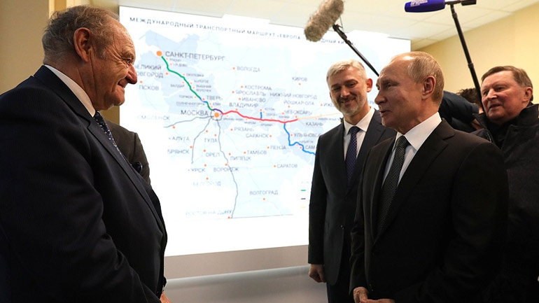 Ρωσία: Ο Πούτιν εγκαινίασε τον αυτοκινητόδρομο Μόσχα – Αγία Πετρούπολη