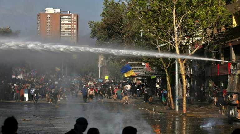 Κλιμακώνεται η βία στη Χιλή