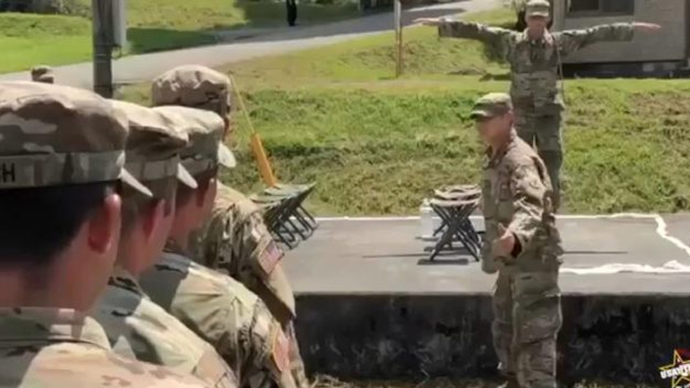 Ρεαλιστική άσκηση επιβίβασης σε ελικόπτερο