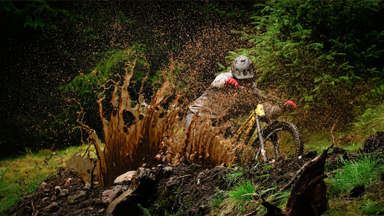 H Hazzard Racing παίζει με τις λάσπες