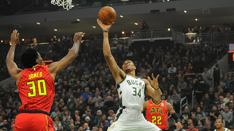 ΝΒΑ: Συνεχίζει το σερί το Μιλγουόκι – Νέο double double από τον Αντετοκούνμπο