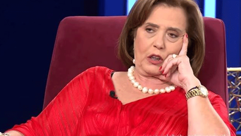 Η Θεοδώρα Μεγαλοοικονόμου μιλάει για το ριφιφί στην επιχείρησή της Η Θεοδώρα Μεγαλοοικονόμου μιλάει για το ριφιφί στην επιχείρησή της