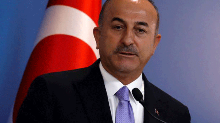 Τσαβούσογλου: Ο Μακρόν είναι σπόνσορας της τρομοκρατίας