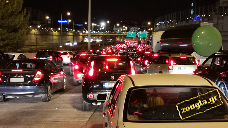 Στο «κόκκινο» η κίνηση στην Ε.Ο. Αθηνών – Λαμίας λόγω Black Friday